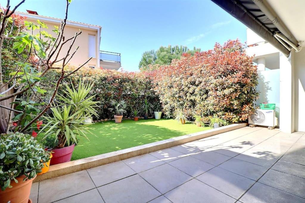 Tres Bel Appartement Contemporain Et Calme Fréjus Exterior foto